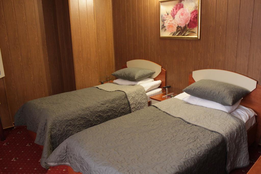 Kaiser Hotel チェルニウツィー 部屋 写真